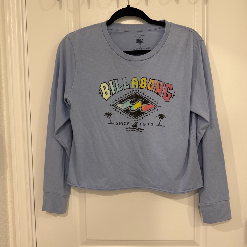 Billabong Light Blue Crew Neck Long Sleeve Cropped Top Size M Casual Beach Surf